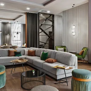 Hotel By Marriott East ****
