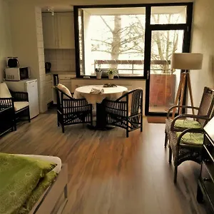 Ruhiges Apt. Direkt Am Naherholungsgebiet Mit Seeblick, Zentrum 5min, Messe 18min Apartamento